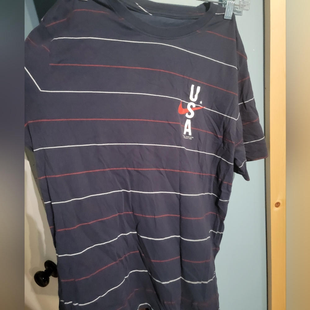 Nike tshirt